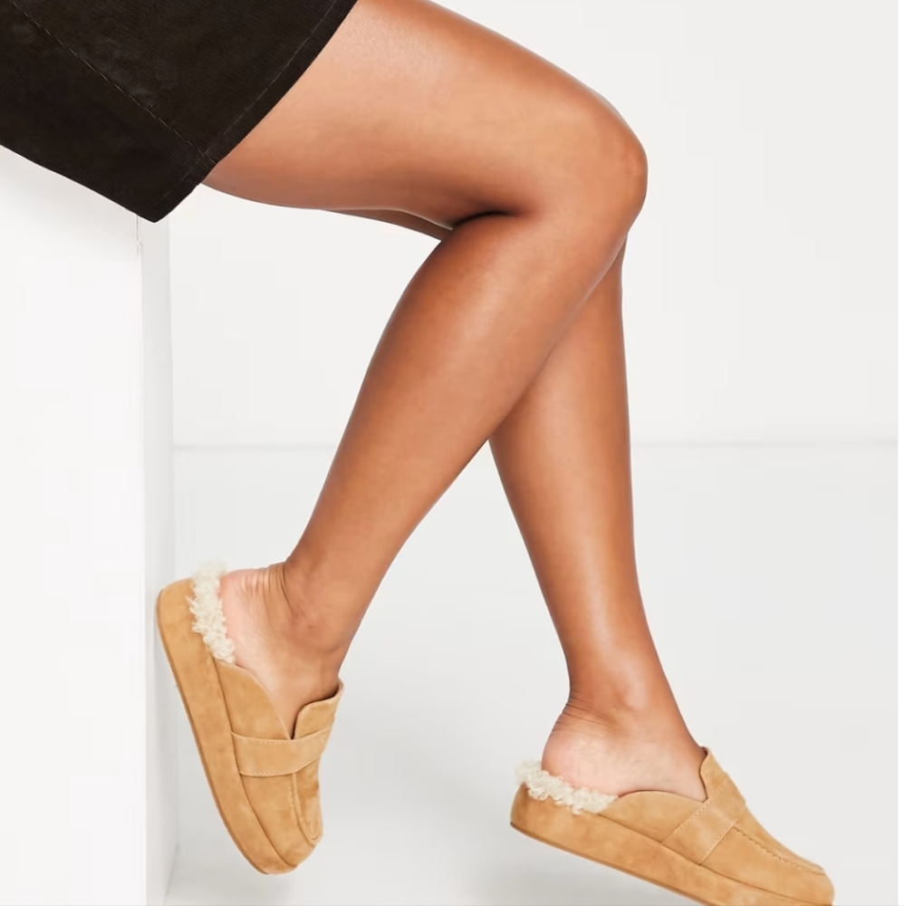& Other Stories Beige Loafers with Fuzzy Trim